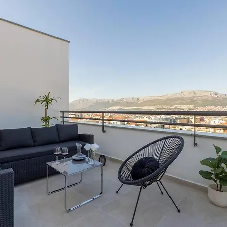 Luxury Rooftop Zalato * Split