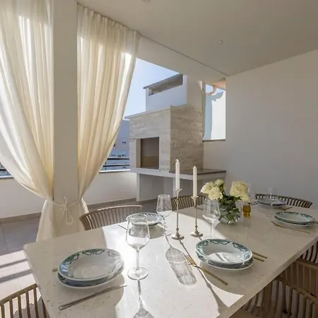 Luxury Rooftop Zalato Apartman Split